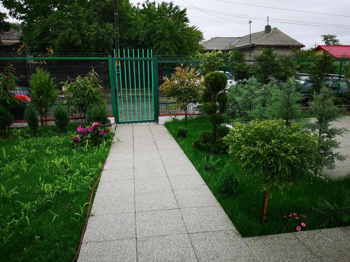 Brize Guesthouse Tuzla Exterior photo