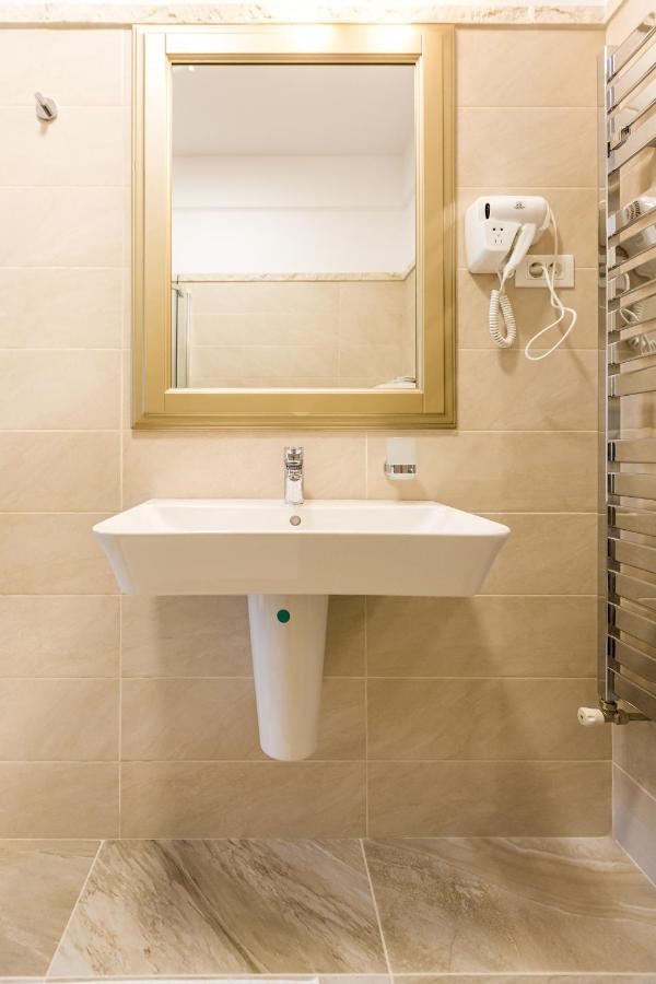 Brize Guesthouse Tuzla Exterior photo